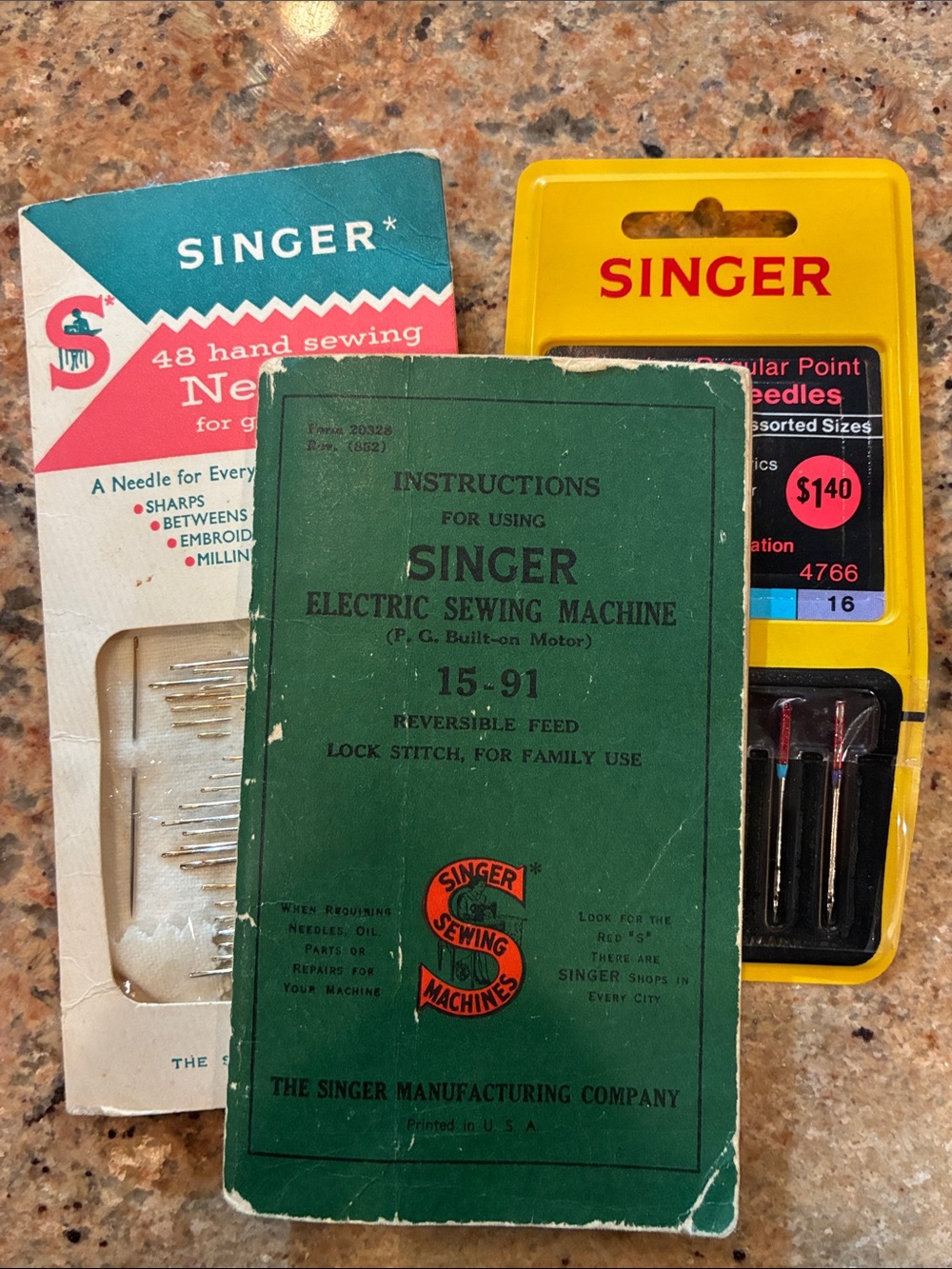 Vintage Singer 15-91 Sewing Machine Manual & Singer Needle Packs Lot